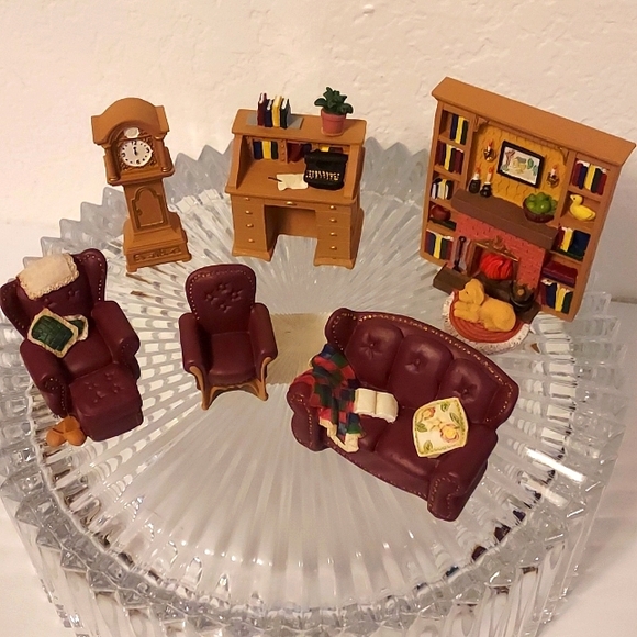 Avon Fine Collectibles Victorian Miniature Living Room Furniture  - 6 Pieces - Picture 2 of 14